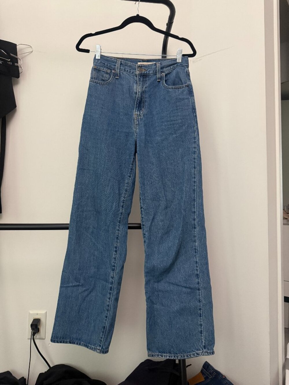 Levis High Waisted Straight Size 26